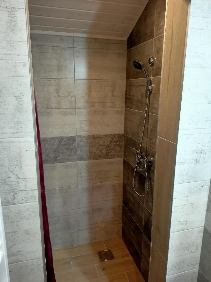 Apartment Tomáš Jendrál Spissky Stvrtok Esterno foto
