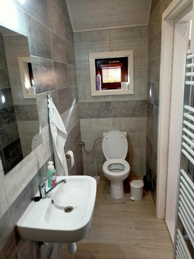Apartment Tomáš Jendrál Spissky Stvrtok Esterno foto